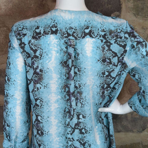 Jennifer & Grace Tunic Top Women Large Blue Brown Snake Print 3/4 Button Nature - Picture 7 of 13